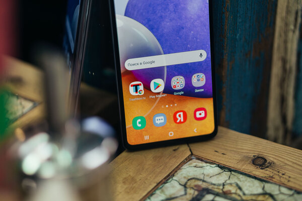Обзор Samsung Galaxy A72: плата за память, камеру и батарею