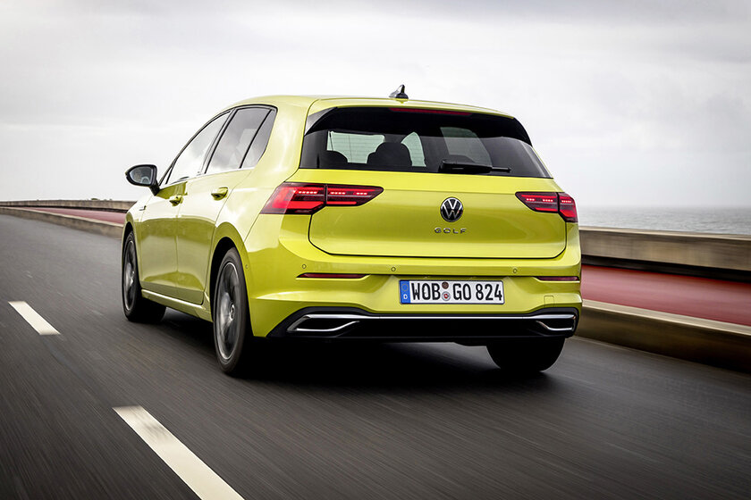 Новый Volkswagen Golf уже в России: цена стартует от 2,5 млн рублей