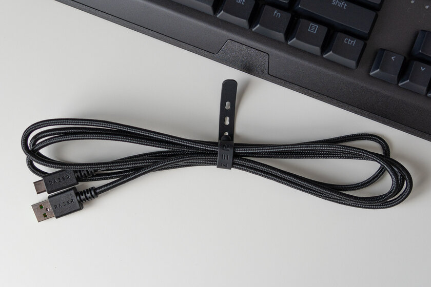 Обзор Razer BlackWidow V3 Pro: беспроводной гейминг — Подключение и автономность. 5