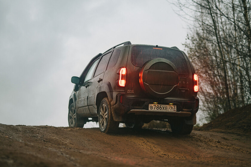 Новая снаружи, классика внутри. Тест-драйв Lada Niva Travel