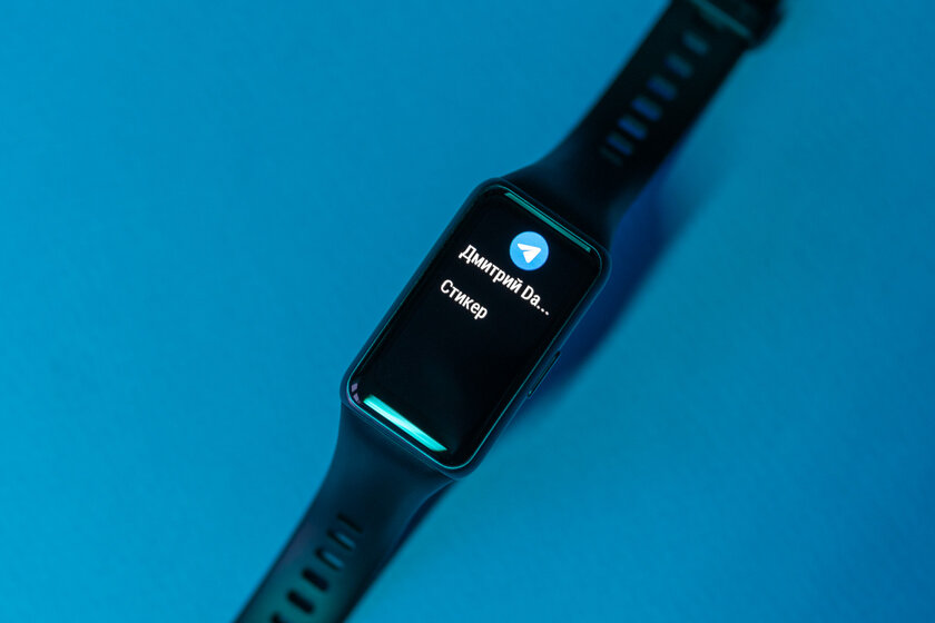 Удобнее браслета, компактнее часов: обзор Huawei Band 6