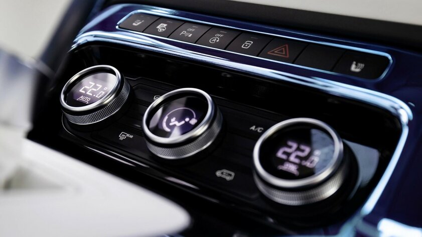 Mercedes показал странный электрический компактвэн: выглядит необычно, но красиво