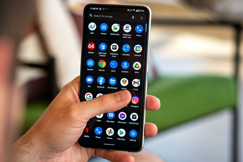 Смартфон с поворотной камерой: обзор уникального ASUS ZenFone 8 Flip