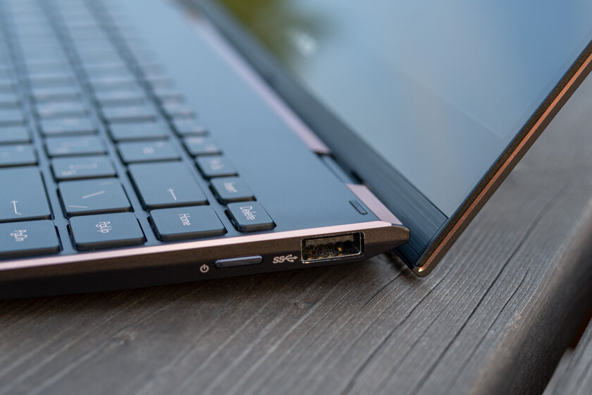 Платформа Intel EVO решает многое. Обзор ASUS ZenBook Flip S13 (UX371E) — Внешний вид и эргономика. 3