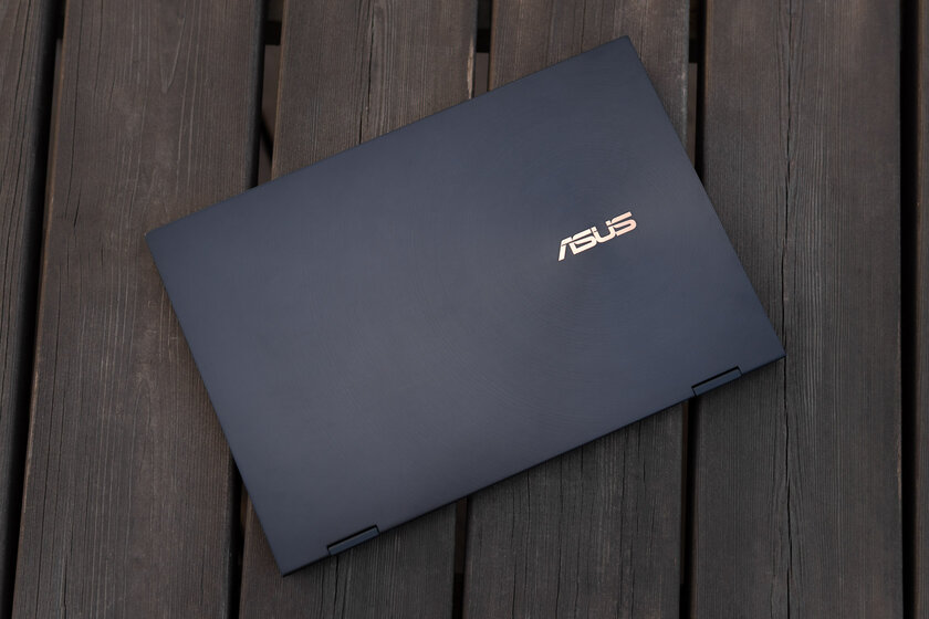 Платформа Intel EVO решает многое. Обзор ASUS ZenBook Flip S13 (UX371E) — Внешний вид и эргономика. 1