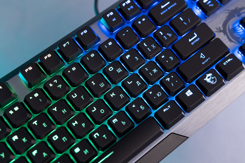 Низкий профиль и 8-угольные колпачки: обзор необычной клавиатуры MSI Vigor GK50 — Индивидуальная подсветка каждой клавиши. 2