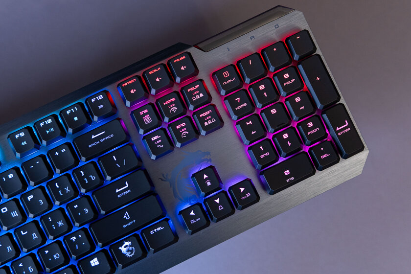 Низкий профиль и 8-угольные колпачки: обзор необычной клавиатуры MSI Vigor GK50