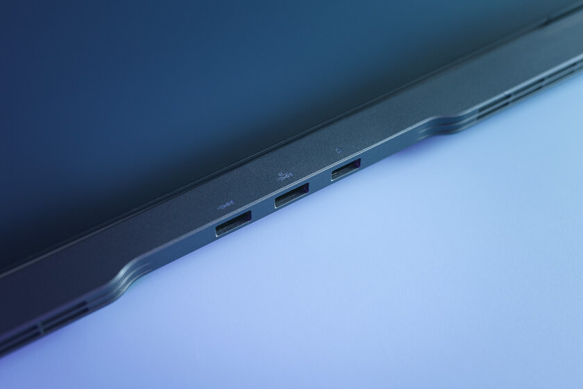 На что способен ноутбук с Core i9 и RTX 2060. Обзор Lenovo Legion Slim 7 — Снаружи и на ощупь. 6