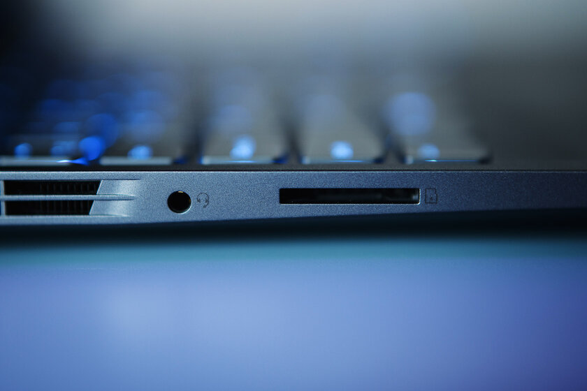 На что способен ноутбук с Core i9 и RTX 2060. Обзор Lenovo Legion Slim 7 — Снаружи и на ощупь. 7