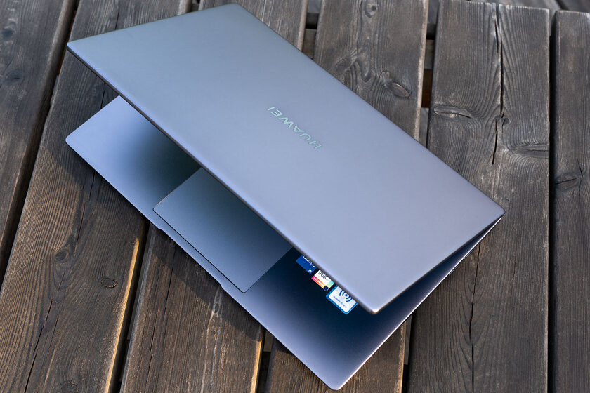 Обзор Huawei MateBook D 15 (2021): новое железо, старые проблемы — Знакомый облик. 1