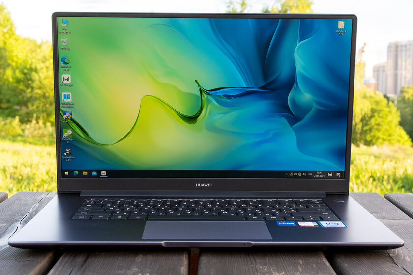 Обзор Huawei MateBook D 15 (2021): новое железо, старые проблемы — Экран для повседневной жизни. 1