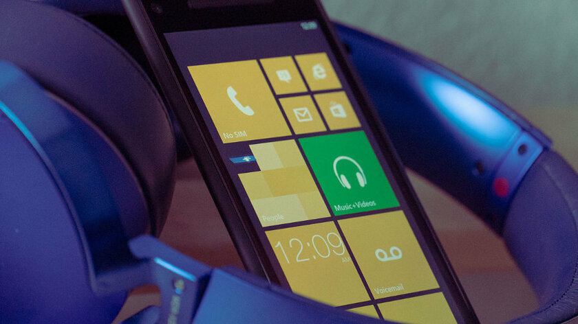 Windows Phone провалился, но его дизайн вписался в историю. Android и iOS нужно что-то подобное