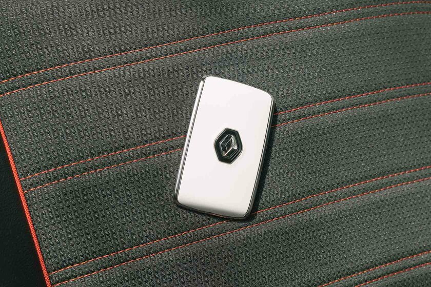 Азарт, комфорт и стиль. Тест-драйв Renault Arkana Pulse