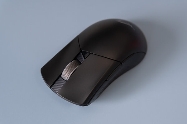 Обзор ASUS ROG Gladius III Wireless: легендарная мышь с акцентом на надёжность