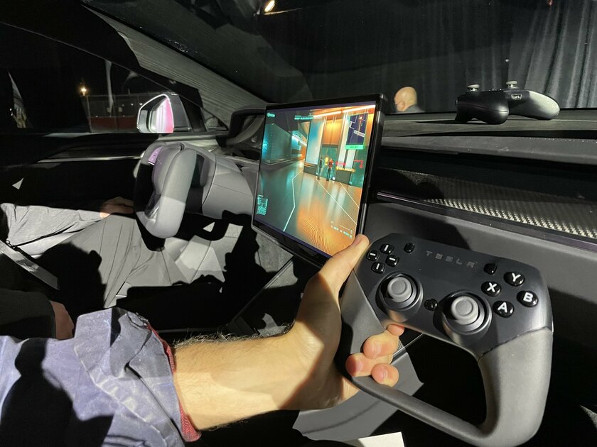 На новой Tesla запустили Cyberpunk 2077 с 60 FPS: бортовой компьютер не уступает PlayStation 5