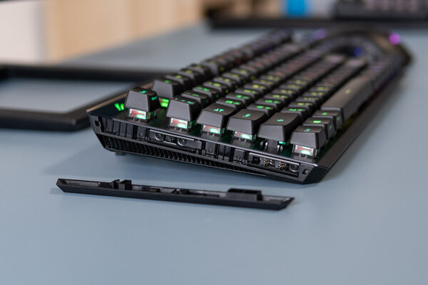 Модульная клавиатура без недочётов геймерской механики. Обзор ASUS ROG Claymore II