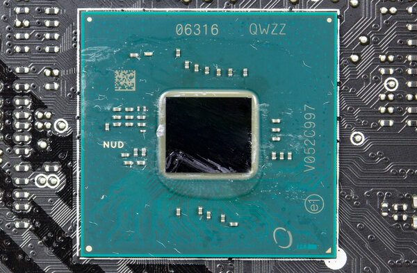 Обзор материнской платы MSI MAG B560 TOMAHAWK WIFI