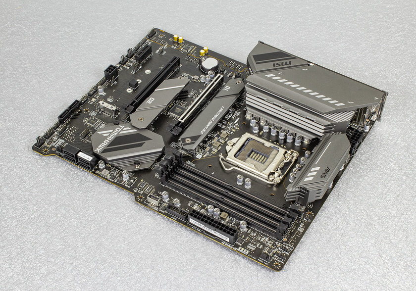 Обзор материнской платы MSI MAG B560 TOMAHAWK WIFI