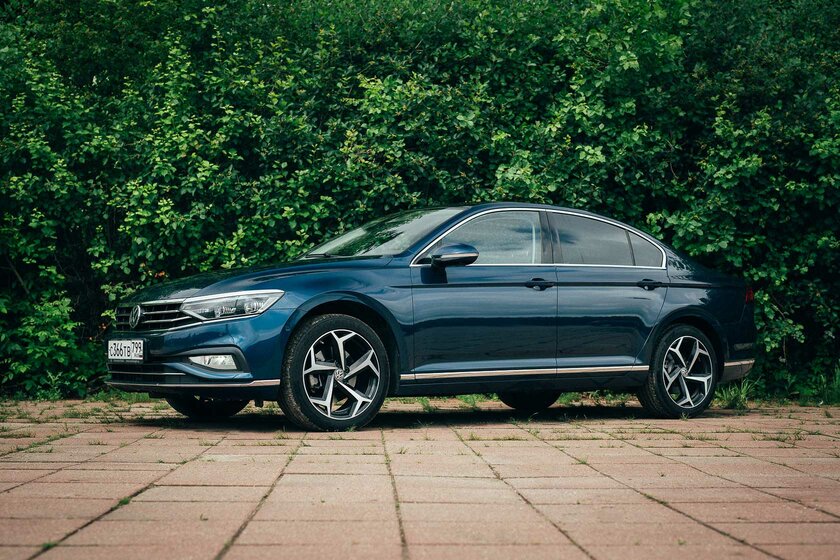 Классика Volkswagen на каждый день. Тест-драйв Passat 2021