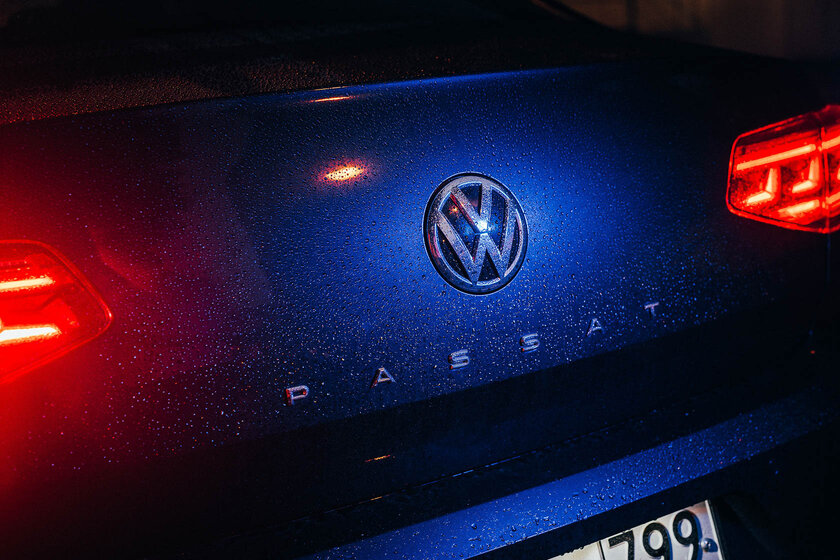 Классика Volkswagen на каждый день. Тест-драйв Passat 2021