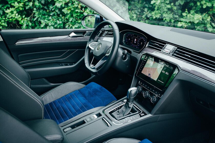 Классика Volkswagen на каждый день. Тест-драйв Passat 2021