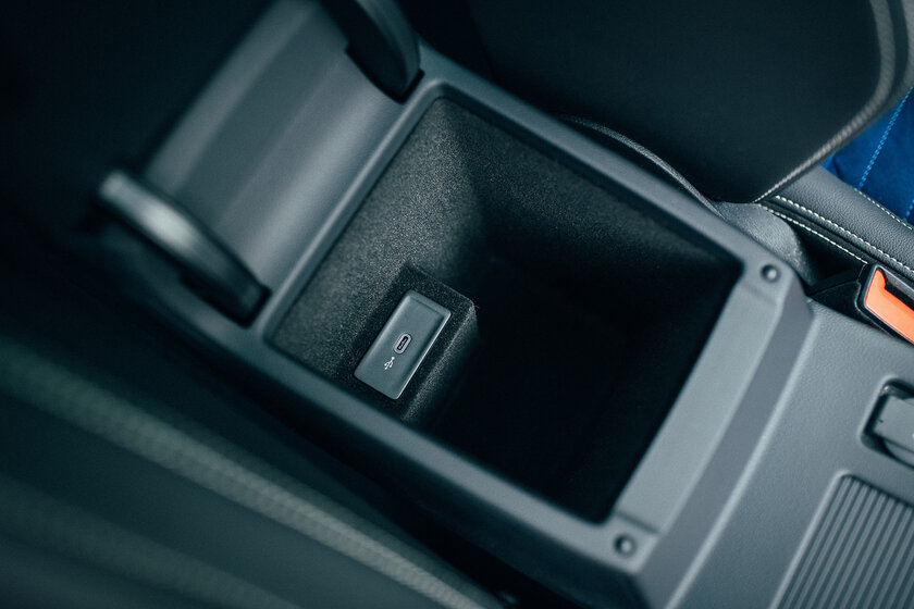 Классика Volkswagen на каждый день. Тест-драйв Passat 2021