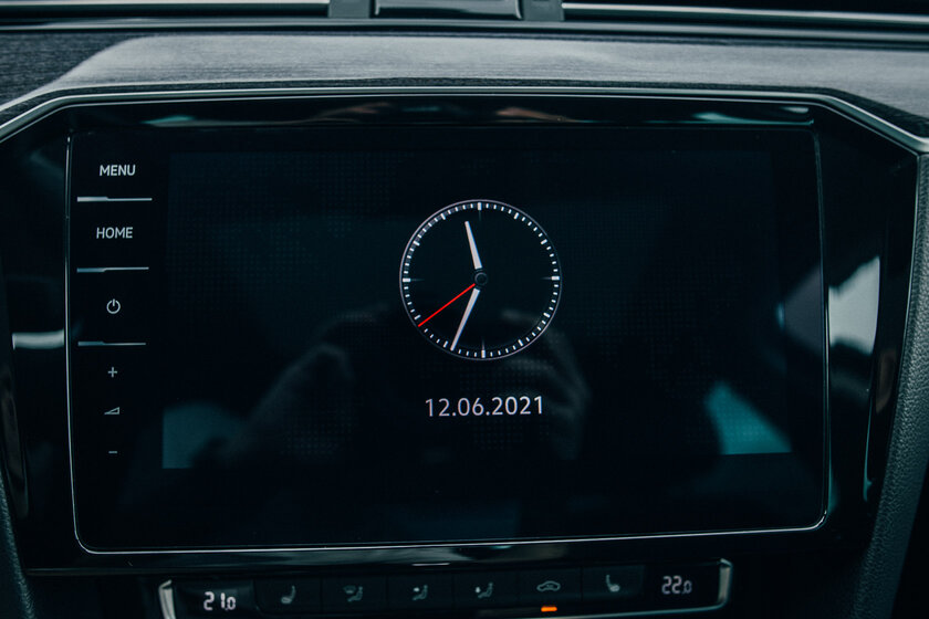 Классика Volkswagen на каждый день. Тест-драйв Passat 2021