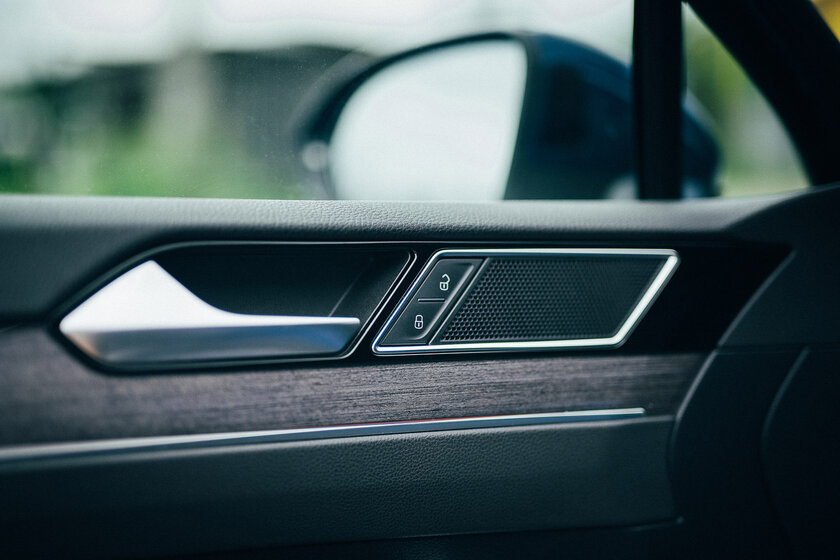 Классика Volkswagen на каждый день. Тест-драйв Passat 2021