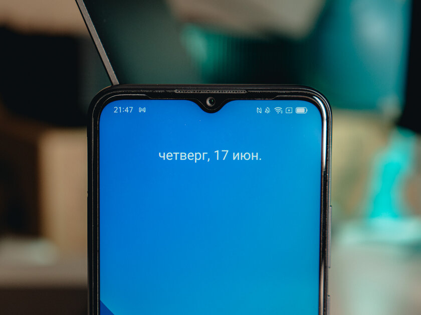 Лучший смартфон для отпуска: обзор Realme С25 с рекордной батареей и мощной начинкой