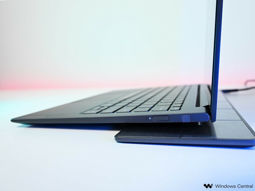 Lenovo представила беспроводную зарядку, она позволяет заряжать ноутбук как iPhone