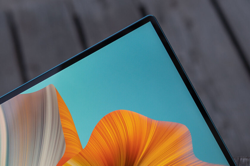 Хитрое охлаждение, тачпад из MacBook и готовность к Windows 11: обзор Huawei MateBook X Pro 2021 — Дисплей и звучание. 2