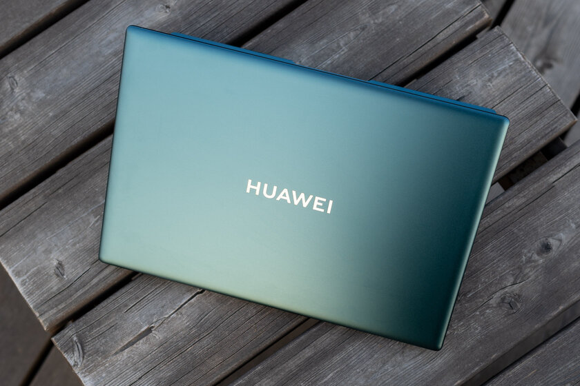 Хитрое охлаждение, тачпад из MacBook и готовность к Windows 11: обзор Huawei MateBook X Pro 2021 — Внешний вид и эргономика. 1