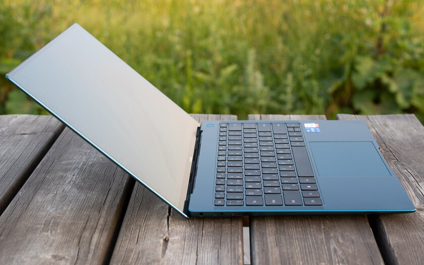 Хитрое охлаждение, тачпад из MacBook и готовность к Windows 11: обзор Huawei MateBook X Pro 2021 — Внешний вид и эргономика. 4