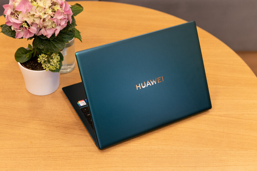 Хитрое охлаждение, тачпад из MacBook и готовность к Windows 11: обзор Huawei MateBook X Pro 2021 — Отзыв спустя две недели использования. 1