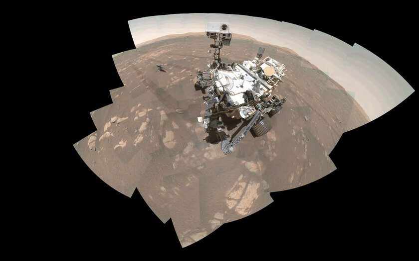 NASA рассказала, как марсоходы делают селфи и почему в снимках не видно «селфи-палки»