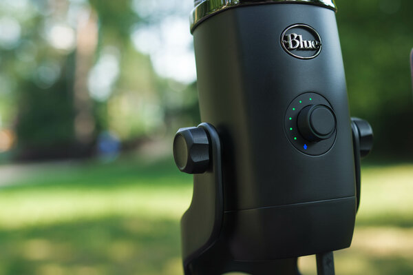 Строго и профессионально: обзор микрофона Blue Yeti X
