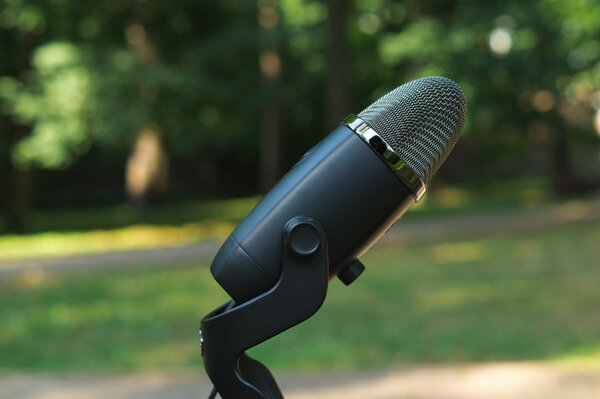 Строго и профессионально: обзор микрофона Blue Yeti X
