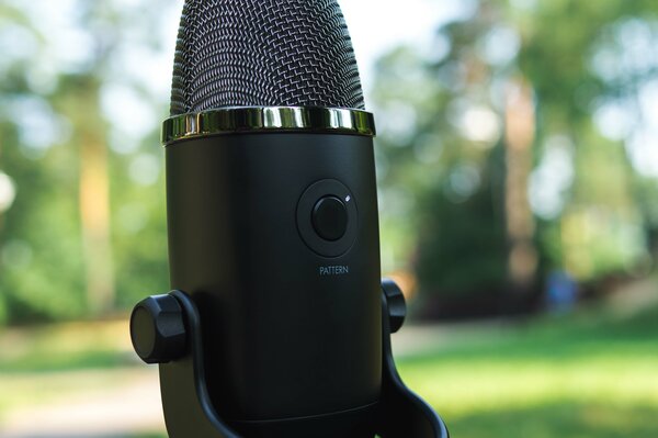Строго и профессионально: обзор микрофона Blue Yeti X