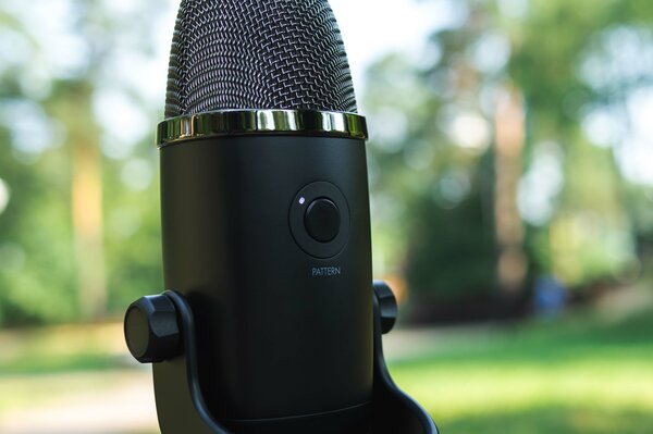 Строго и профессионально: обзор микрофона Blue Yeti X