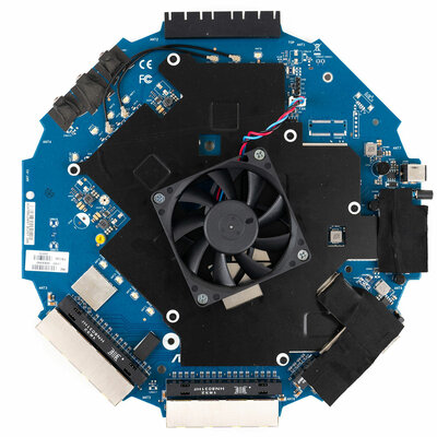 Это роутер, а не НЛО в виде паука. Обзор ASUS RT-AX89X — Внутреннее устройство. 2