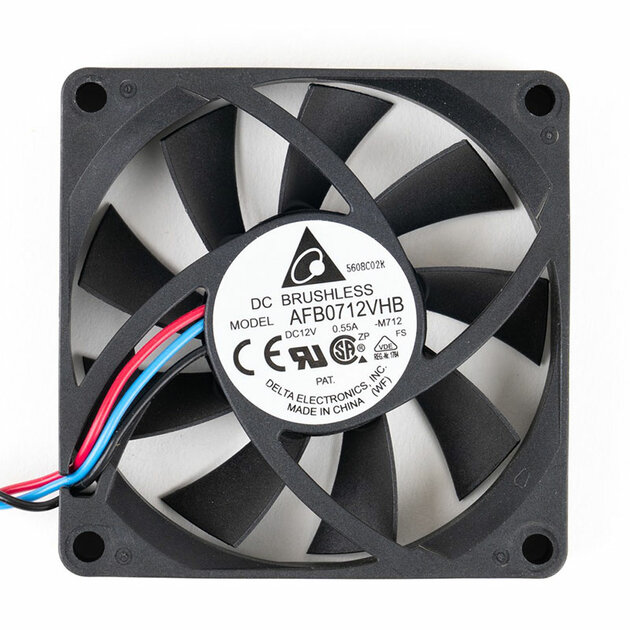 Это роутер, а не НЛО в виде паука. Обзор ASUS RT-AX89X — Внутреннее устройство. 3