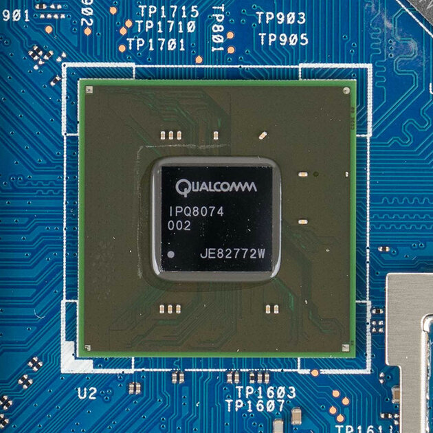 Это роутер, а не НЛО в виде паука. Обзор ASUS RT-AX89X — Внутреннее устройство. 4
