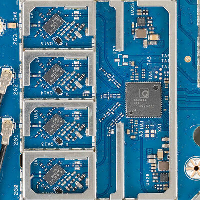 Это роутер, а не НЛО в виде паука. Обзор ASUS RT-AX89X — Внутреннее устройство. 8