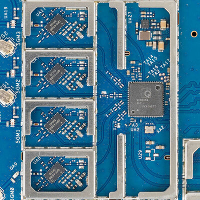 Это роутер, а не НЛО в виде паука. Обзор ASUS RT-AX89X — Внутреннее устройство. 9