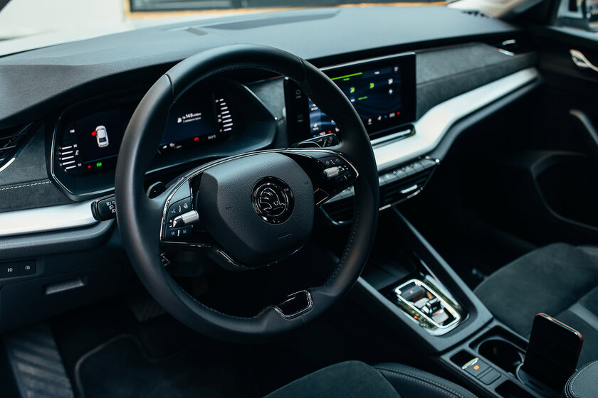 Если бы я покупал автомобиль, то это был бы он. Тест-драйв Skoda Octavia A8 — Салон. 10