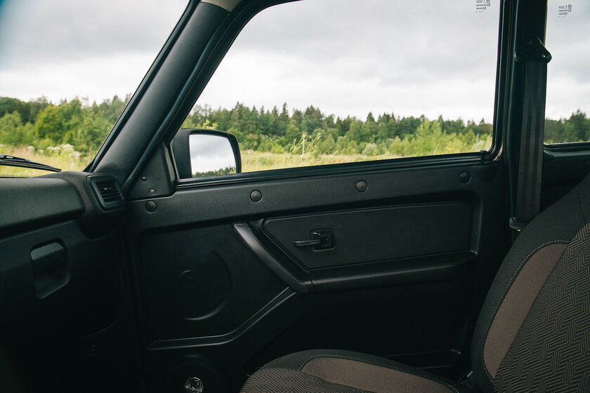 Первый в мире кроссовер? Тест-драйв Lada Niva Legend — Снаружи и внутри. 11