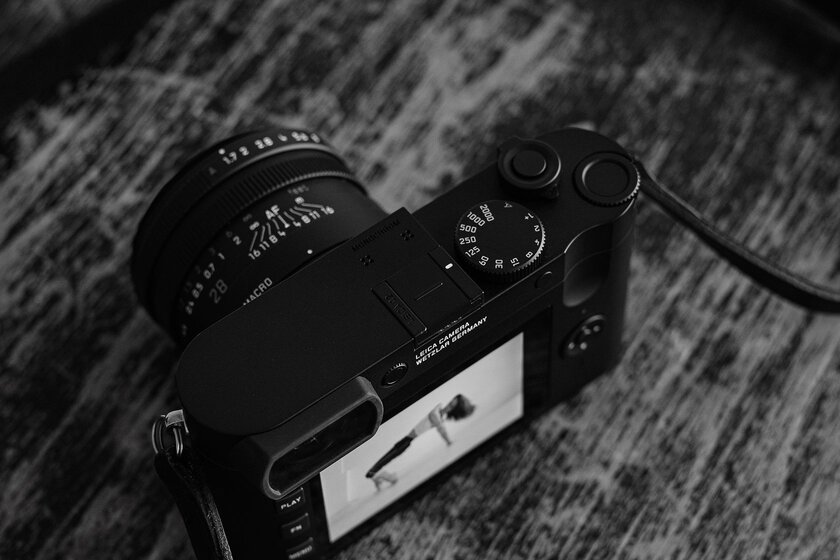 Чёрно-белый мир глазом премиального фотоаппарата. Обзор Leica Q2 Monochrom