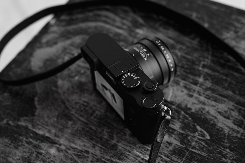 Чёрно-белый мир глазом премиального фотоаппарата. Обзор Leica Q2 Monochrom