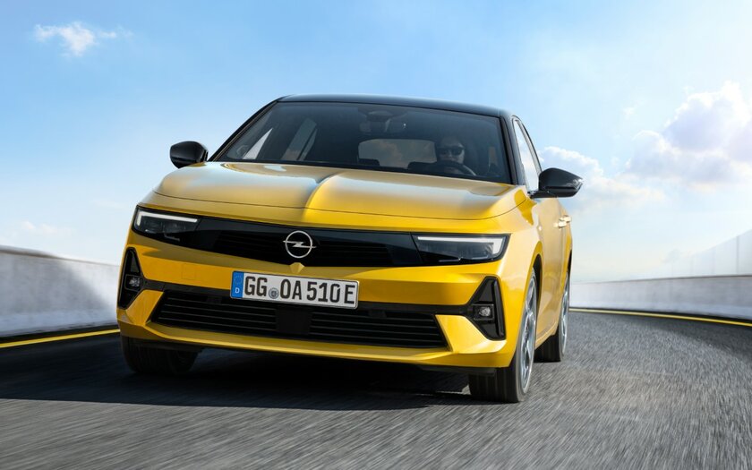 Opel представила Astra 6-го поколения: на новой платформе, с гибридом и в стильном кузове