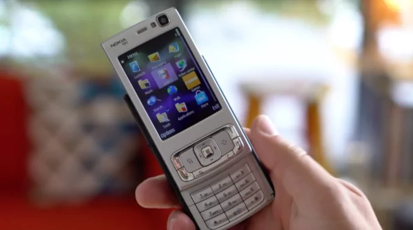 10 легендарных смартфонов Nokia на Symbian. Раньше мобильники были разнообразными